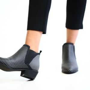 Betabrand Tennis Westerns